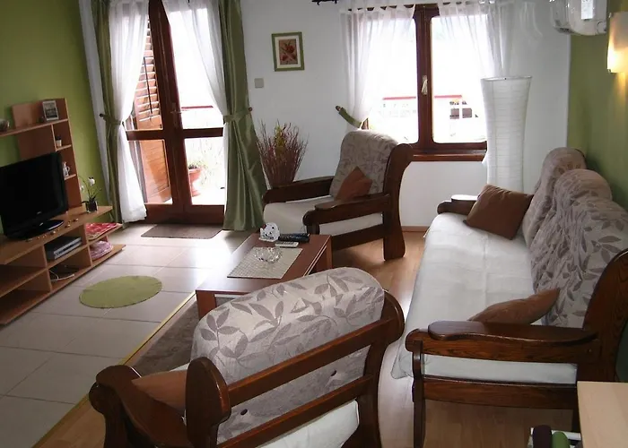 With Parking Spaces - 20761 שיבניק